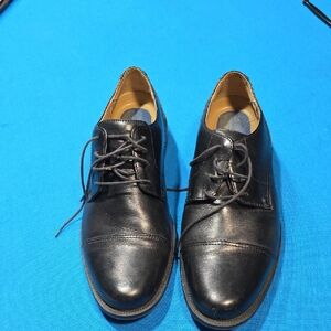 Elegant Black Leather Men's Oxfords